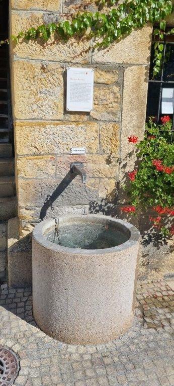 Trinkbrunnen Mittleres Backhaus in Dettingen an der Erms