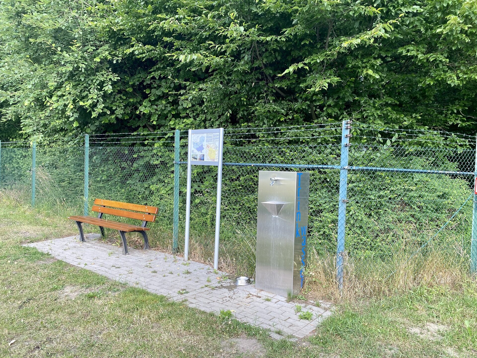Trinkwasser Spender aus Edelstahl