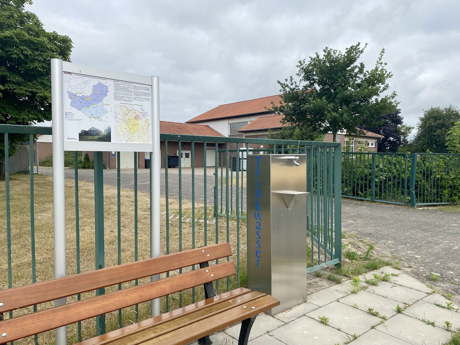 Wasserspender aus Edelstahl