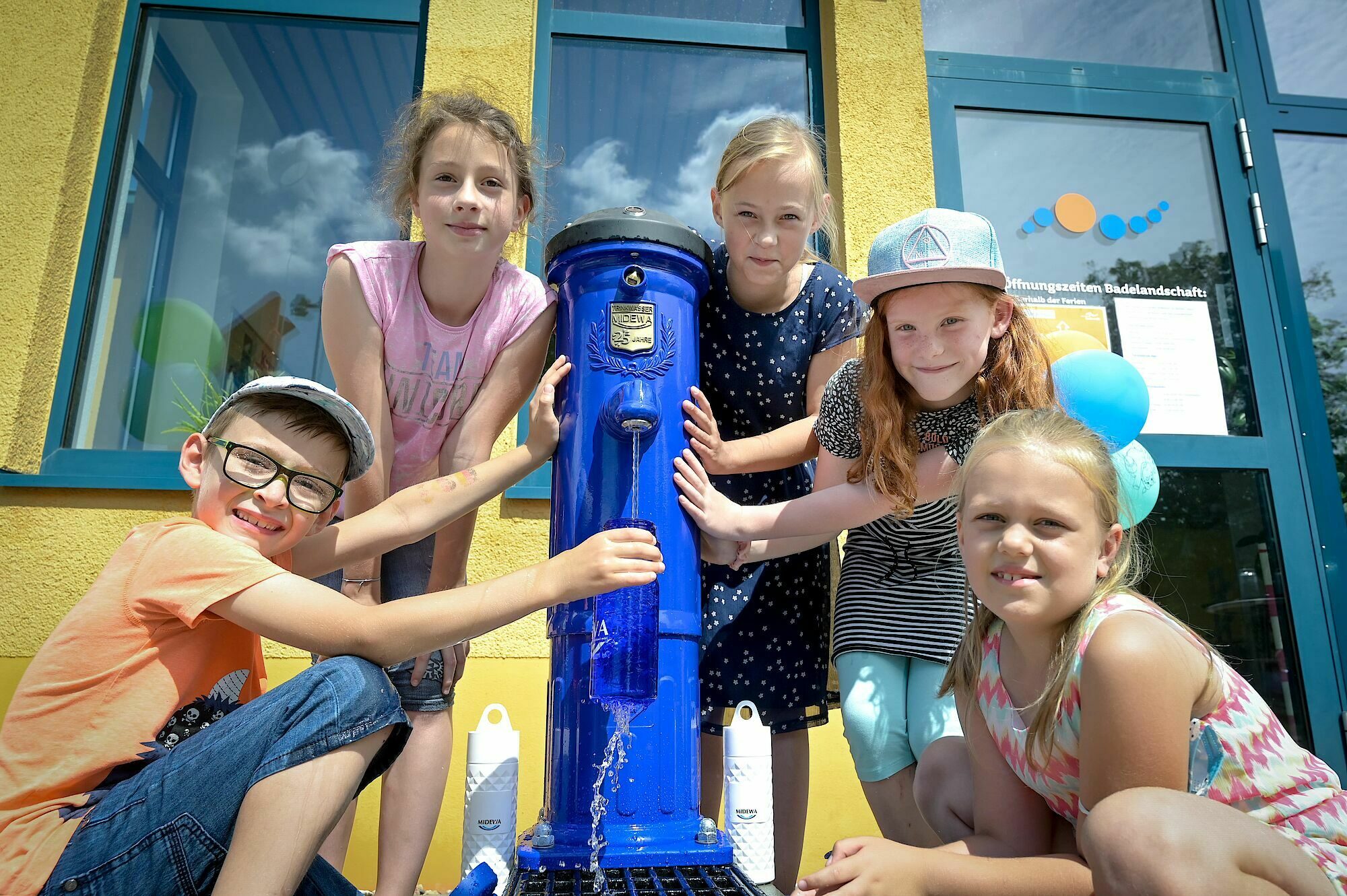 Trinkwasser Brunnen vor dem Haupteingang der Köthener Badewelt