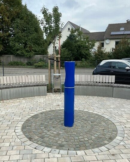 Trinkwasser Säule am Dorfplatz von Preußisch Oldendorf