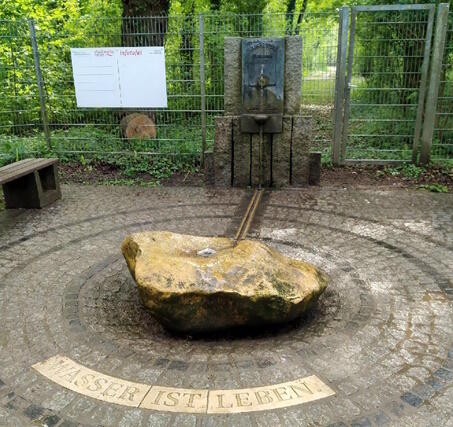 Trinkwasserbrunnen am Wasserwerk Broichhof am Stadtwald in Neuss