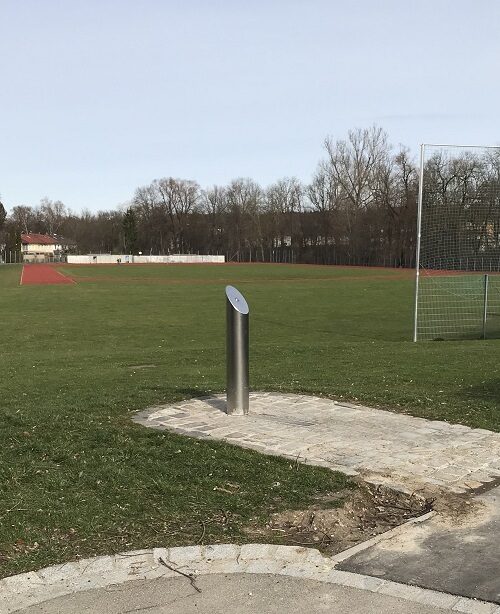 Edelstahl Trinkbrunnen Sportplatz Jakob Brucker Gymnasium
