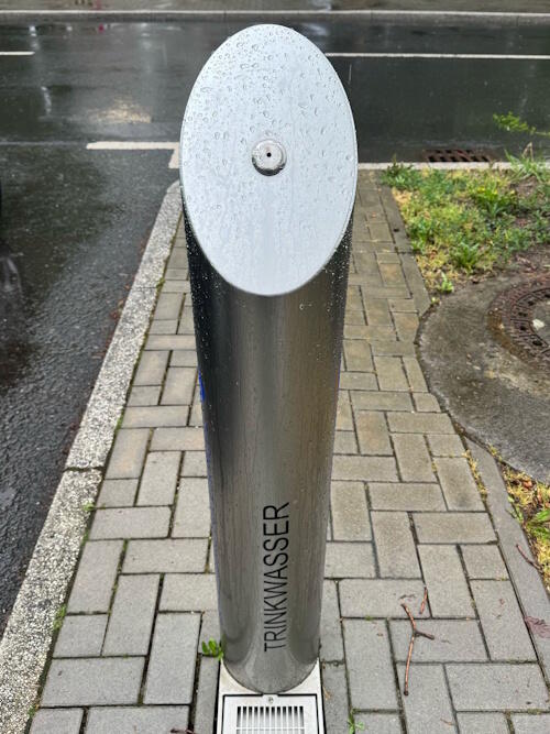Trinkwasserspender am Waldfriedhof in Bad Homburg v.d. Höhe