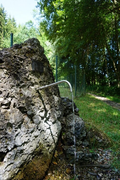 Trinkwasserbrunnen an der Quelle 4 unterhalb von der Schihütte.