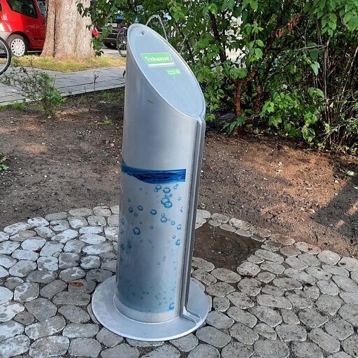 Dauerläufer Trinkwasser Brunnen Barbarossaplatz