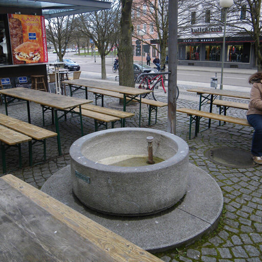 Foto des Brunnens "Viktualienmarkt"