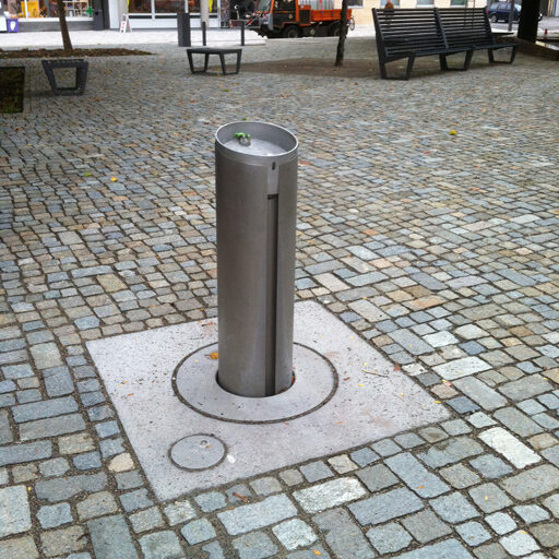 Foto des Brunnens "Trinkbrunnen am Neuen Markt Neugablonz"