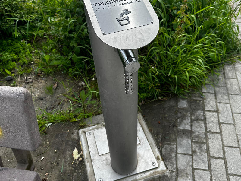 Edelstahl Trinkbrunnen Spielplatz Schneidhain in Königstein
